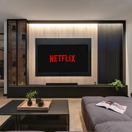 Bulvar & Parking By Downtown * Gdańsk