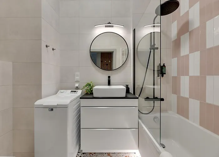 Bulvar & Parking By Downtown * Gdańsk