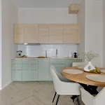 Bulvar & Parking By Downtown 格但斯克