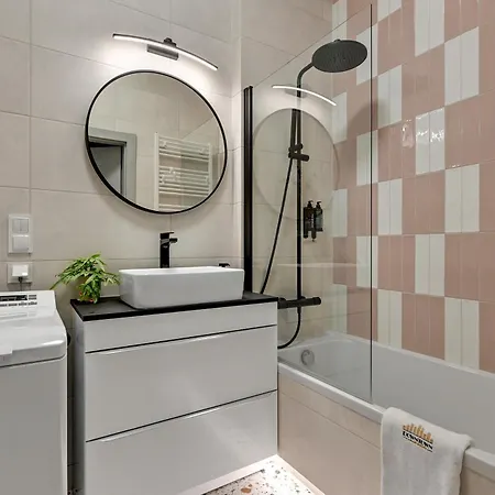 Bulvar & Parking By Downtown Apartment *