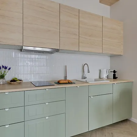 Bulvar & Parking By Downtown *