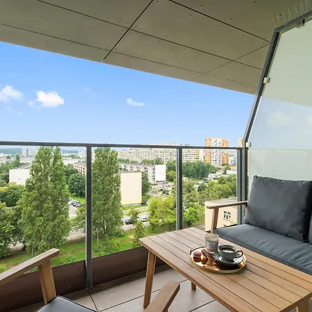 Bulvar & Parking By Downtown *