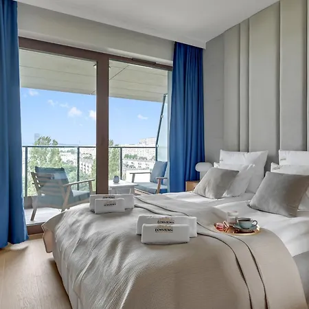 Bulvar & Parking By Downtown *