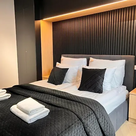 Bulvar & Parking By Downtown *