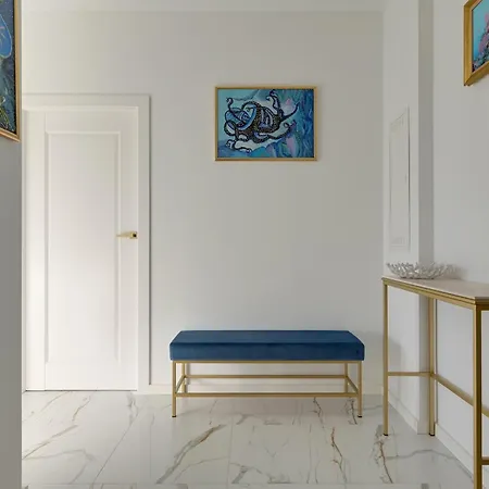 Bulvar & Parking By Downtown Apartment