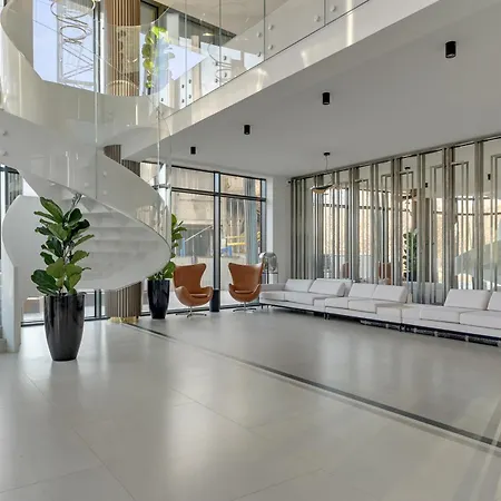 Bulvar & Parking By Downtown * Danzica