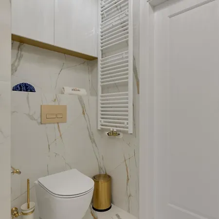 Bulvar & Parking By Downtown 그단스크