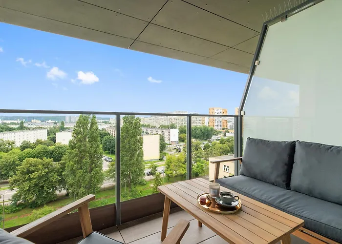 Bulvar & Parking By Downtown *