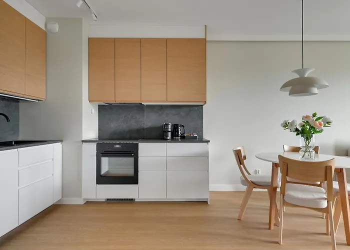 Bulvar & Parking By Downtown Gdansk